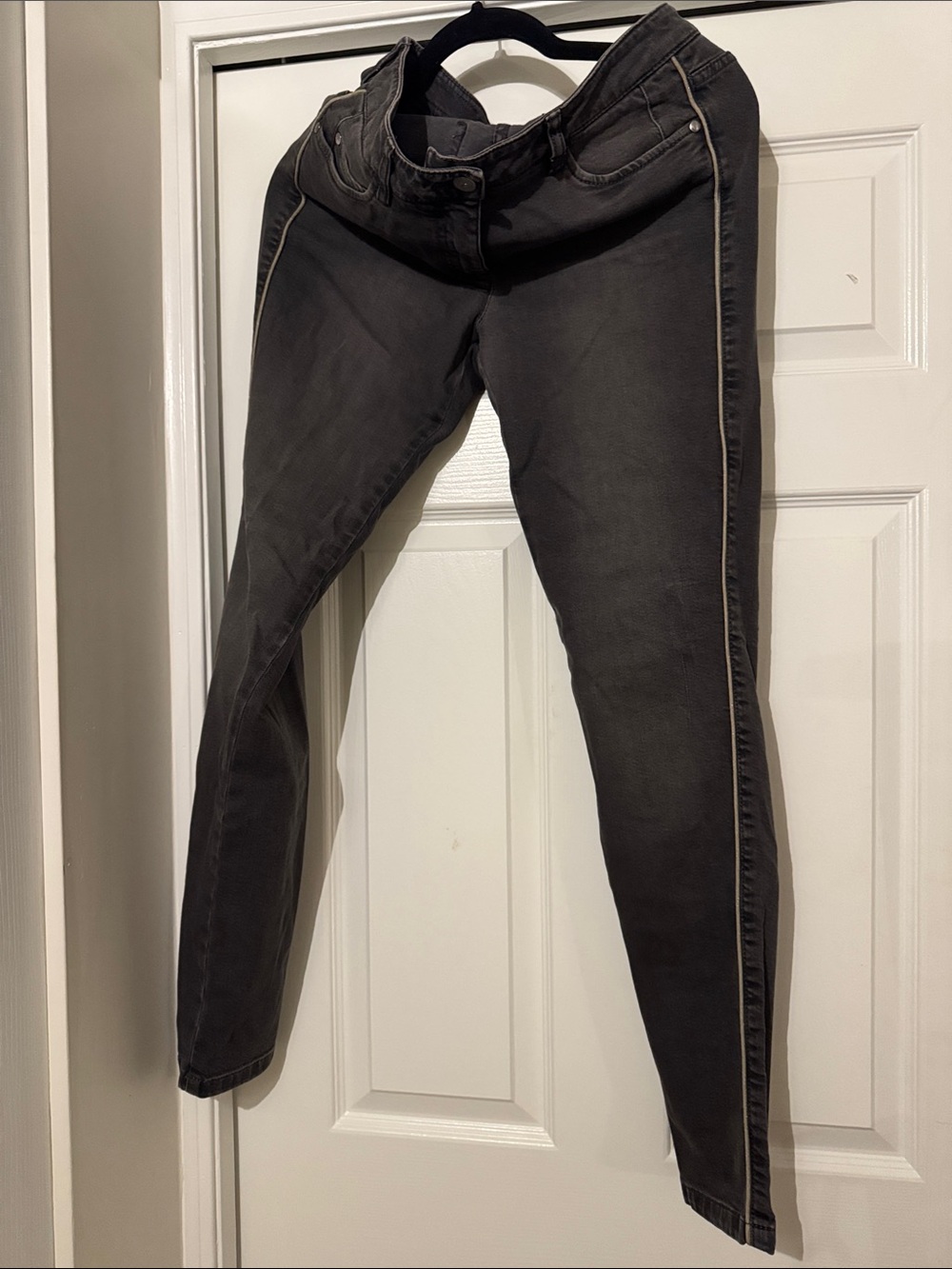 Luisa Cerano Slim-Fit Women's Charcoal Skinny Jeans with Contrast Side Trim